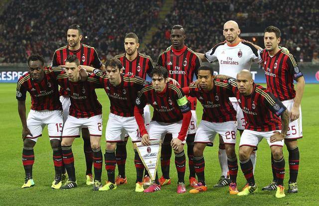 北京时间12月12日凌晨01：45，欧联杯联赛阶段将迎来一场处境迥异的对决。（北京时间12月12日凌晨1：45，欧联杯联赛阶段将上演一场境遇悬殊的较量）